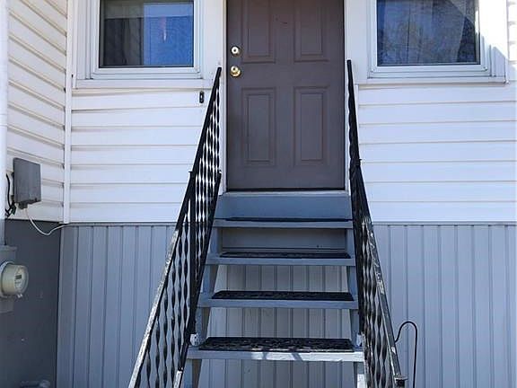 2nd image of 1 Denton Ave