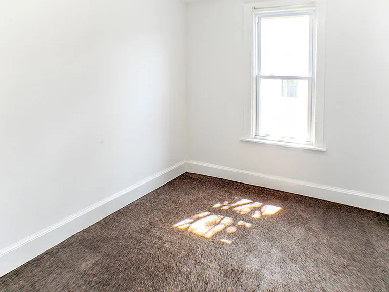 1535 S Hicks St — Photo 10