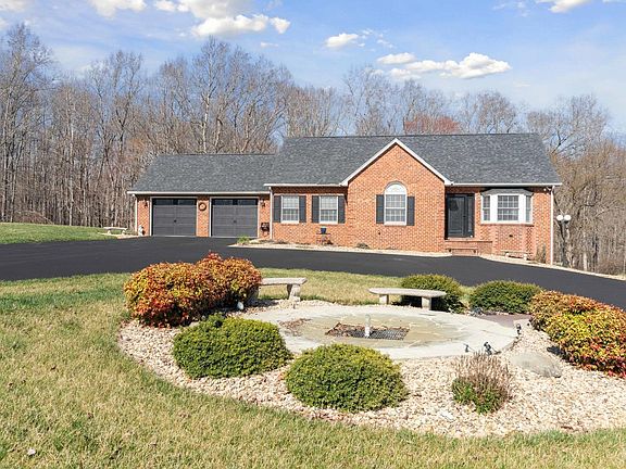 3rd image of 405 Ewers Ln