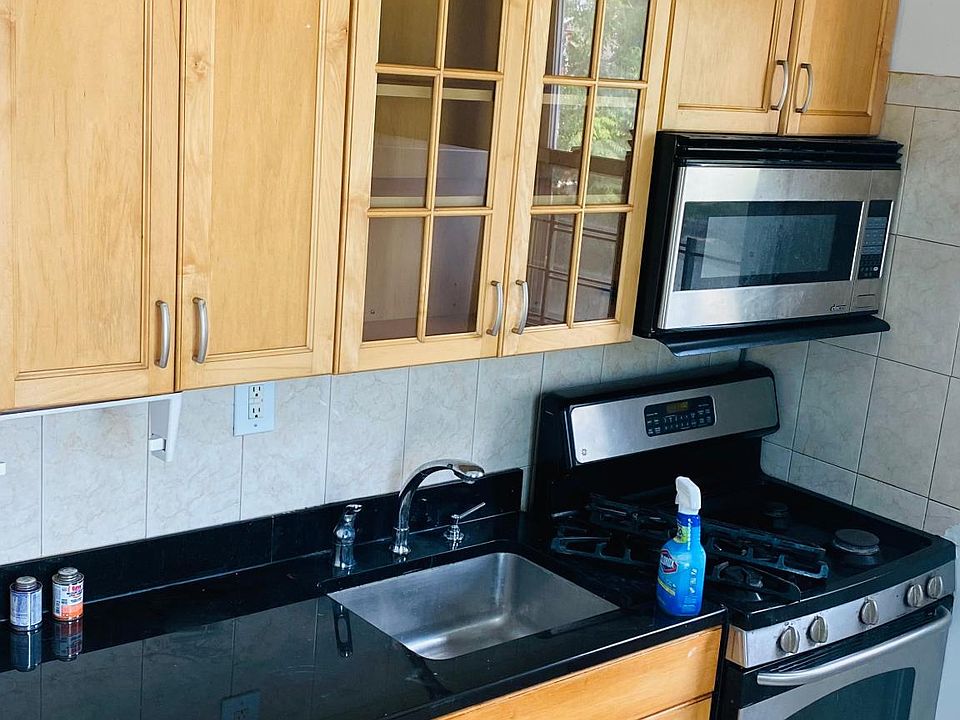 1st image of 712 Quincy Ave Floor 2