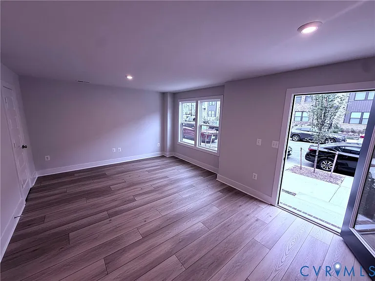 9453 Alquist St — Photo 5