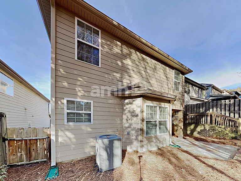 413 Village Way — Photo 17