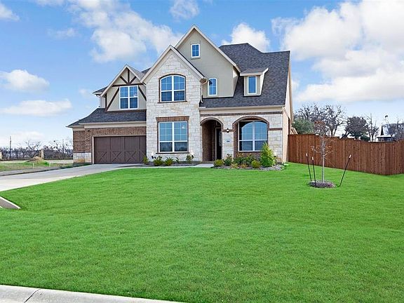 2nd image of 104 Colt Ln