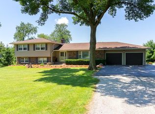 13310 61st Ave, Blue Grass, IA 52726
