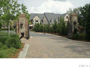6204 Fletcher Cir #30E, Charlotte, NC 28226