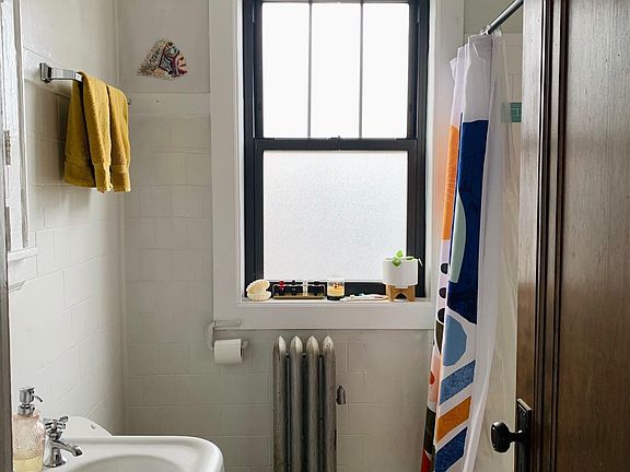 5th image of 4535 N Leavitt St #1F