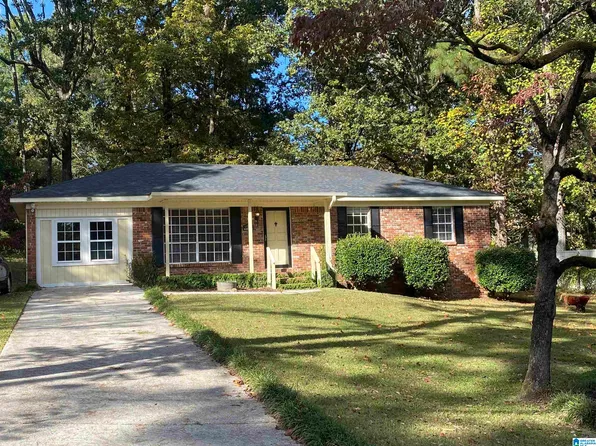 1224 Bennett Dr, Alabaster, AL 35007