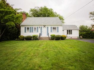 37 Beachmount Ave, Bristol, RI 02809