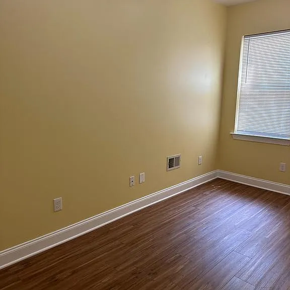 3808 Spring Garden St — Photo 5