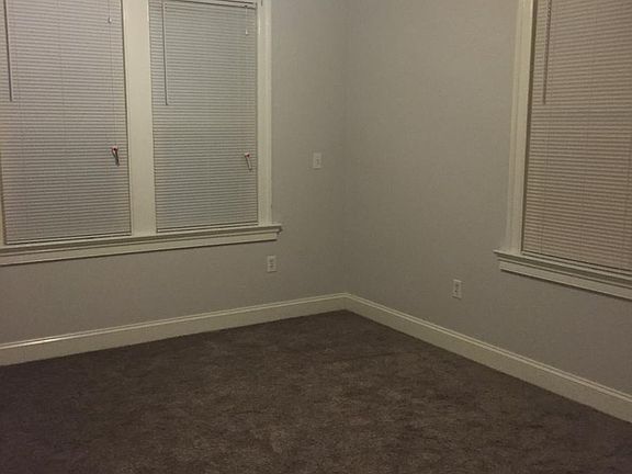 4th image of 820 W 36th St #B