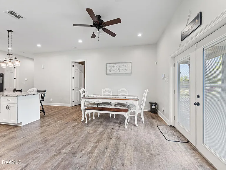 1120 E Butcher Switch Rd — Photo 11