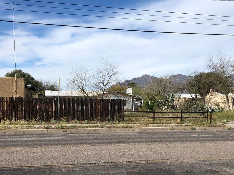 2nd image of 115 E Limberlost Dr