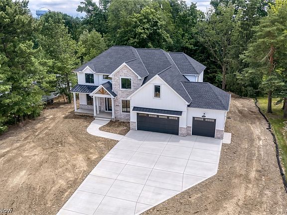 2nd image of 25428 Bryden Rd