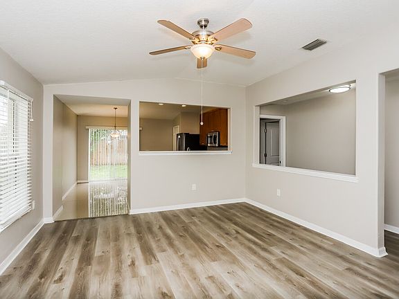 4th image of 12129 Fox Bloom Ave