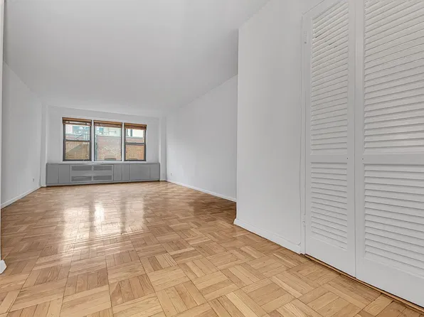220 E 54th St APT 7L, New York, NY 10022