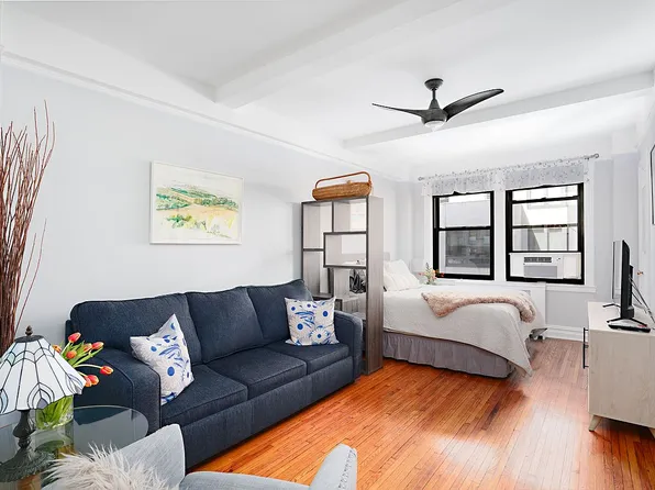457 W 57th St APT 911, New York, NY 10019