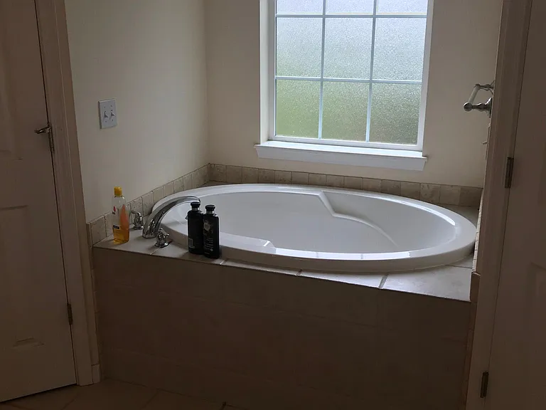 2091 Royal Street Georges Dr — Photo 2