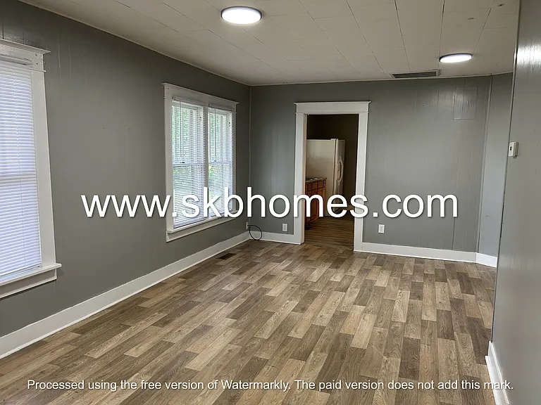 403 W 13th St — Photo 5