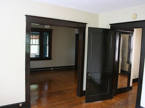 5th image of 2330 Ohio Ave #1