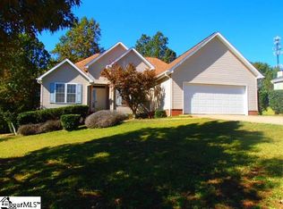 204 Hallmark Cir, Easley, SC 29640