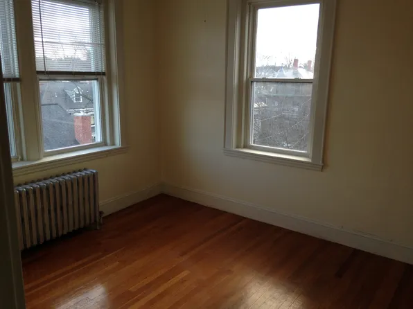 71 Martin St #36, Cambridge, MA 02138