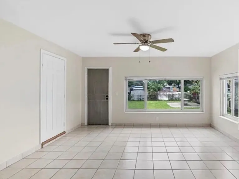 1221 NW 34th Ave — Photo 8