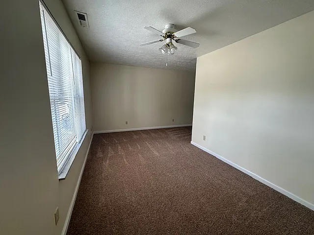 Sleepy Hollow Townhomes — Photo 39