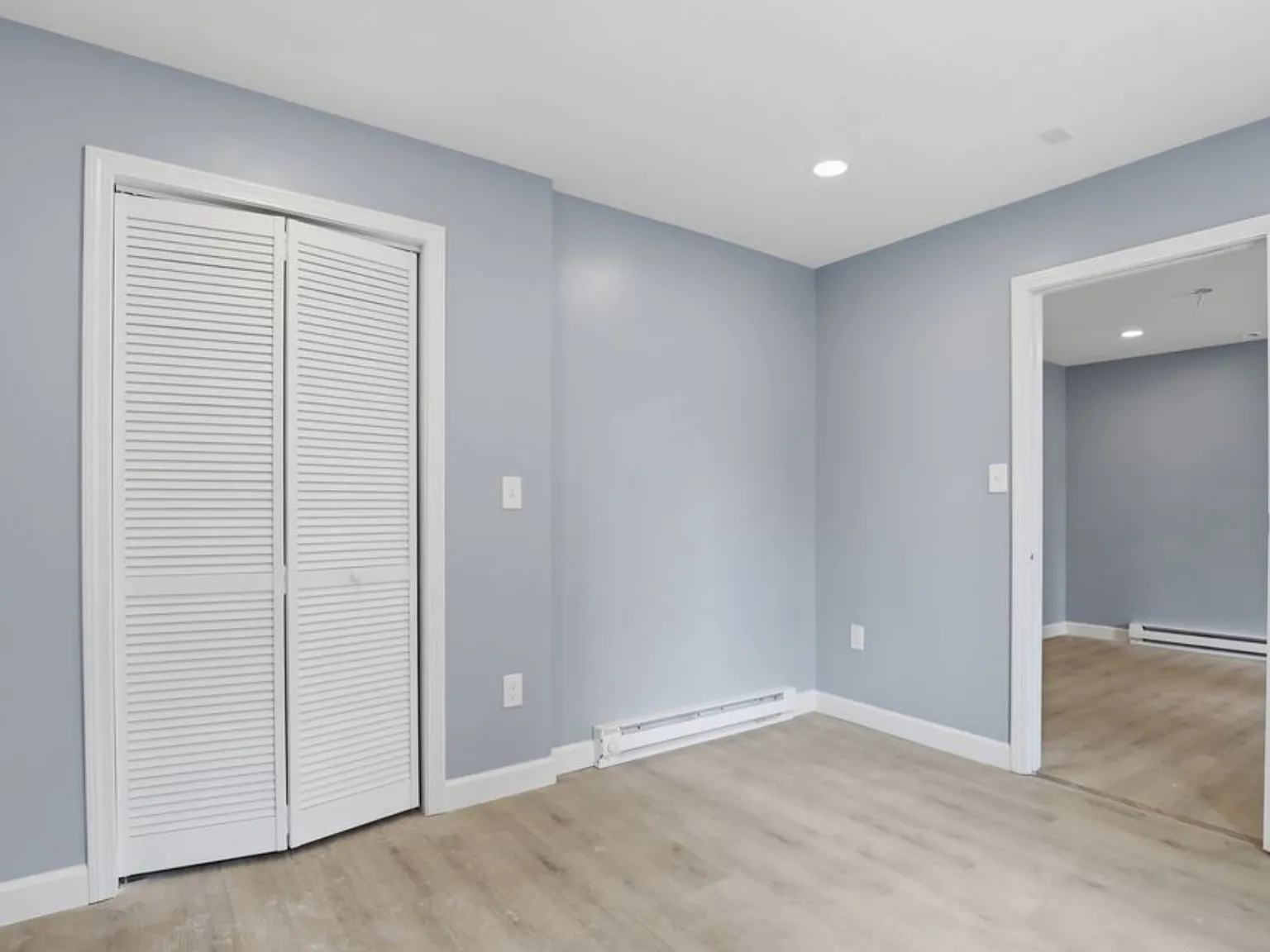 2 bed, 900 sqft, $1,700 — Photo 2