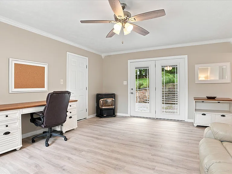 111 Launchris Dr — Photo 108