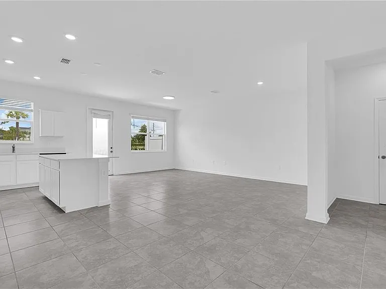294 Bogey Dr — Photo 3