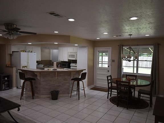 4th image of 818 Luella Ave