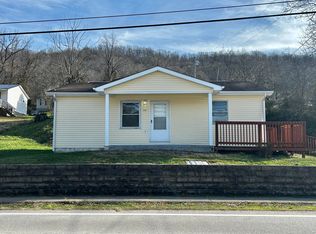 313 Fairlane Dr, Vanceburg, KY 41179
