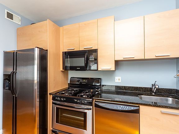 5th image of 4517 N Central Park Ave APT 3W