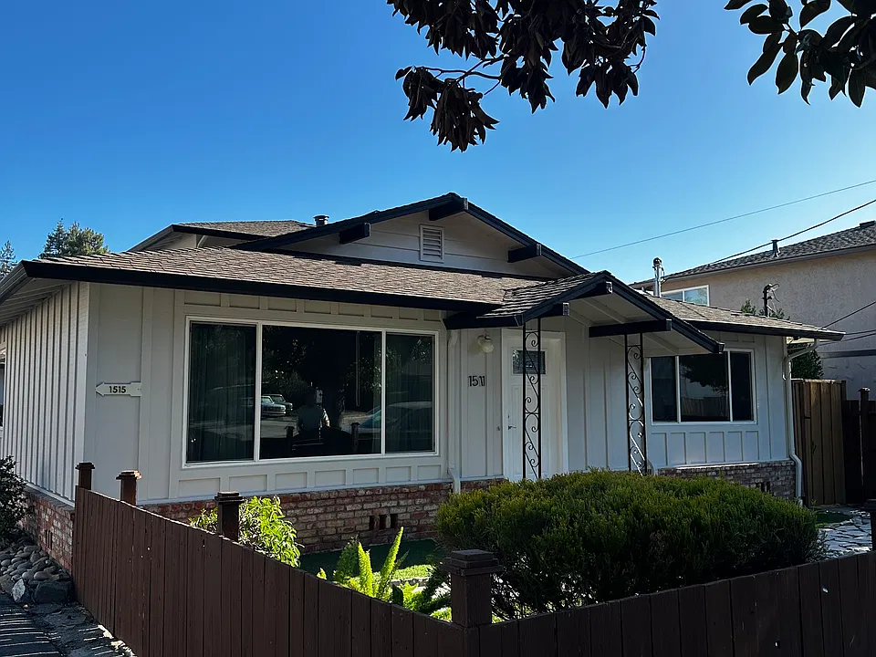 1511 Sierra St