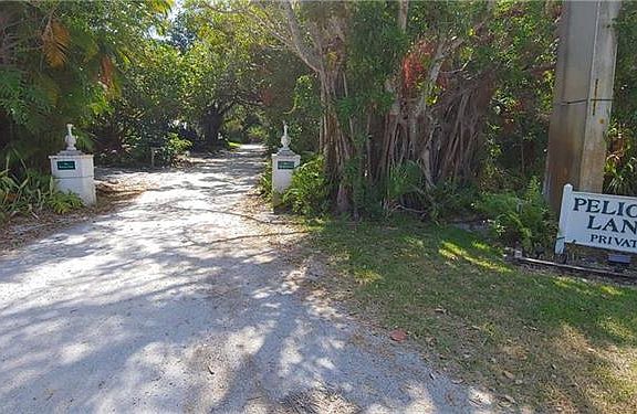 5th image of 1485 Pelican Ln