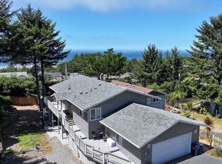 30320 Hillside Ter, Gold Beach, OR 97444