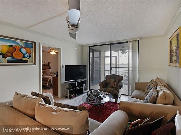 4th image of 109 Lake Emerald Dr APT 103