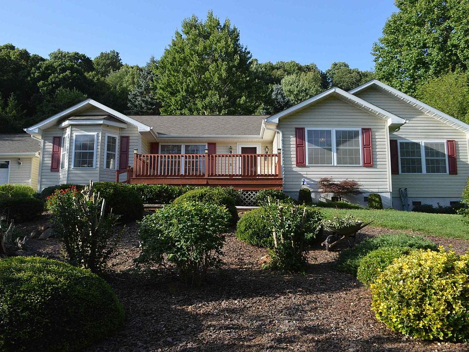 1st image of 140 Dazzling Brook Ln