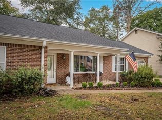 708 Deer Lake Dr, Virginia Beach, VA 23462