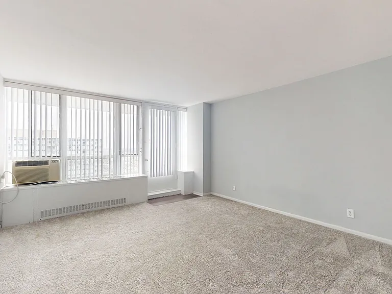Dining/Living room