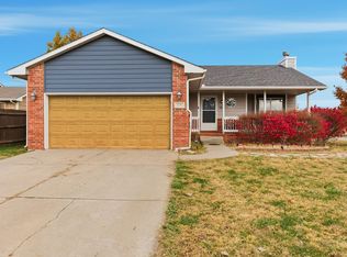 230 Sutton Dr, Newton, KS 67114