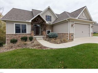 5861 Quarry Lake Dr SE, East Canton, OH 44730