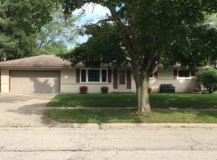 117 S Pontiac Dr, Janesville, WI 53545