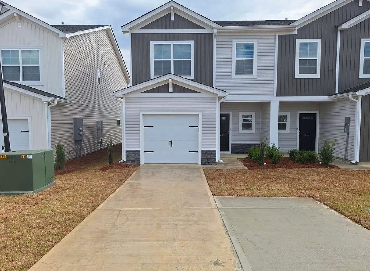 3 bed, 2.5 bath, 1610 sqft, $1,950 — Photo 1