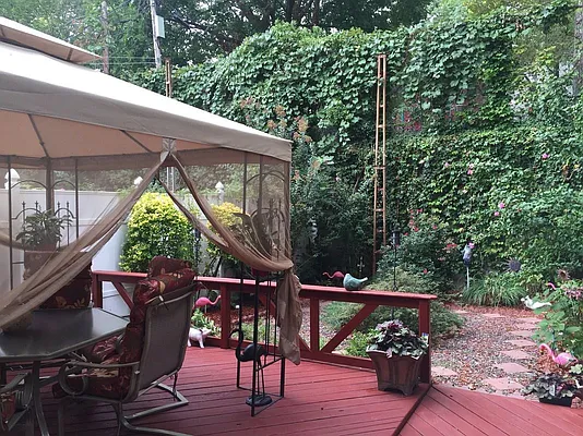 Rented by Limestone Realty Bklyn, LLC | media 16