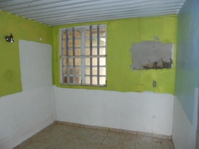 2nd image of 200 Saint 13 200 Calle #13
