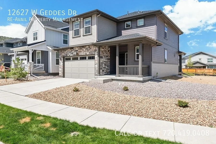 4 bed, 2.5 bath, 2996 sqft, $4,445 — Photo 2