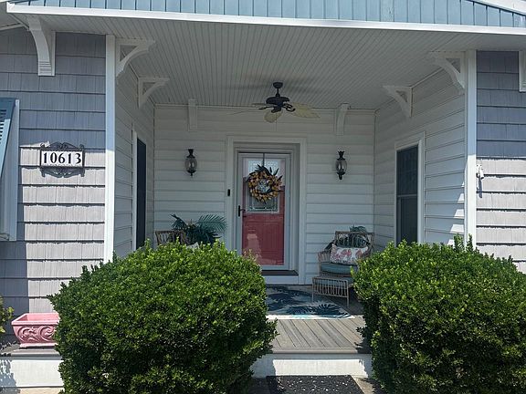 2nd image of 10613 Shifting Sands Dr
