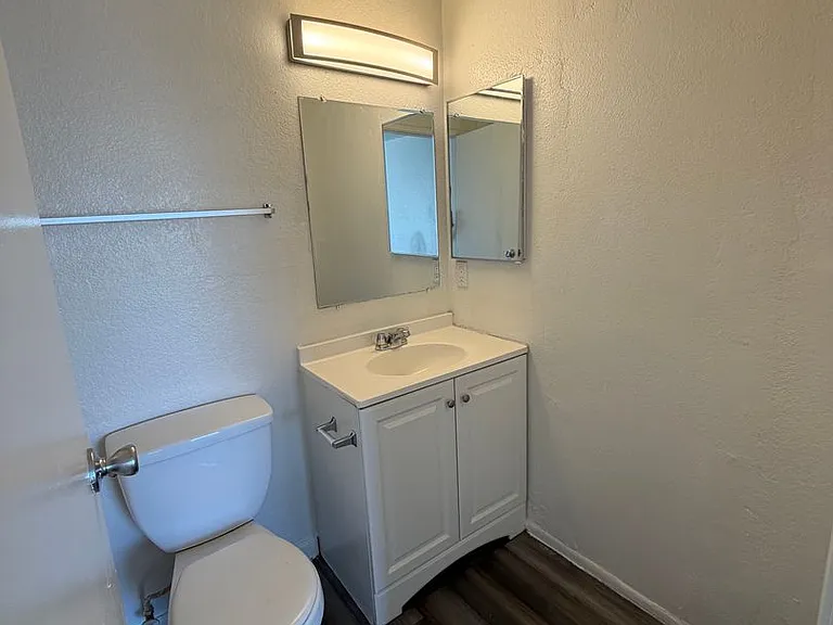 4145 N Longview Ave — Photo 11