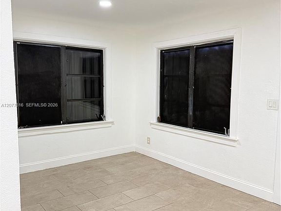 5th image of 183 Silver Beach Rd